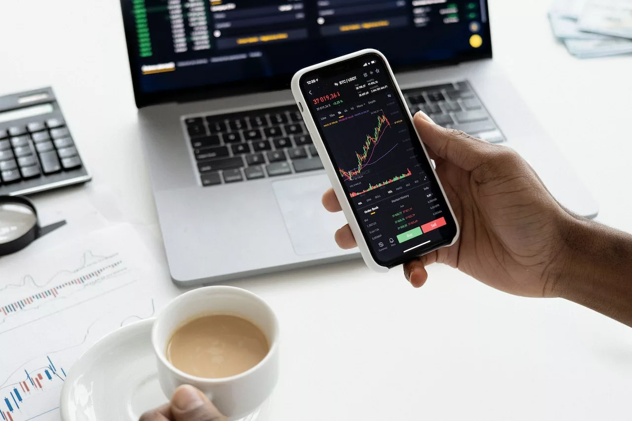 Contoh Investasi Asing di Indonesia yang Sukses